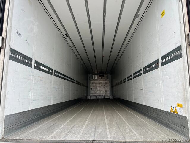 Kyld/fryst transport Schmitz Cargobull SCB*S3B Frigo / Thermo King SLXe 400 / Disc / D...