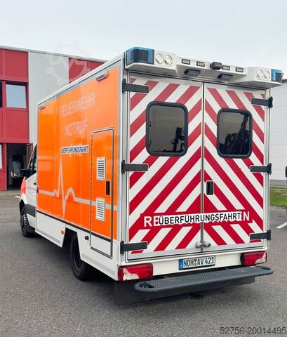 Ambulance Mercedes-Benz 1032