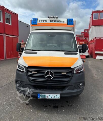 Ambulance Mercedes-Benz 1000