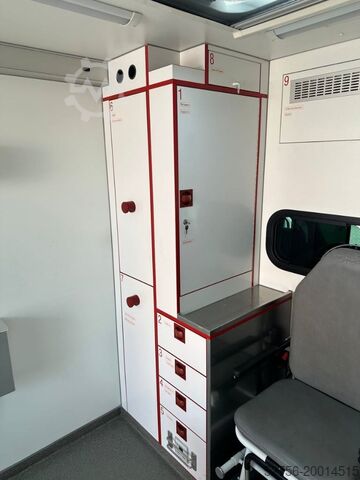 Ambulance Mercedes-Benz 1000