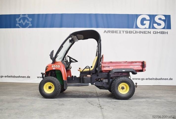 John Deere Gator 4x2 mit Dach (defekt) John Deere Gator 4x2 mit Dach (defekt)