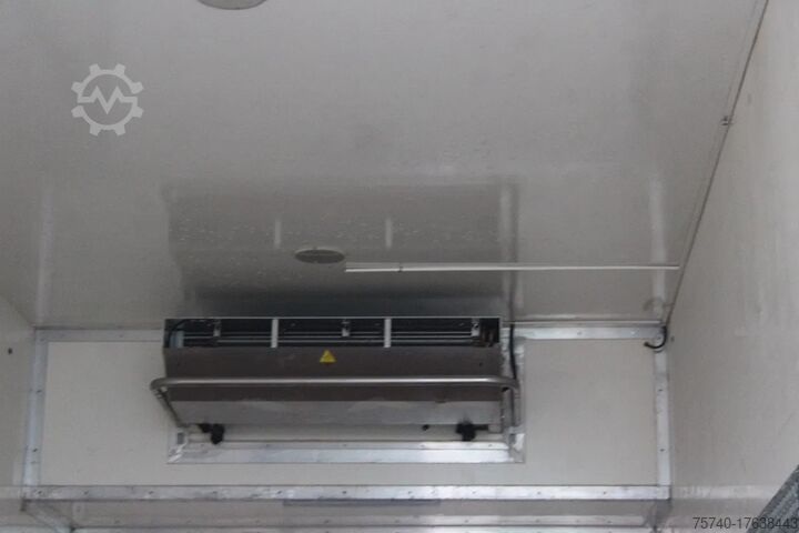 Refrigerated/frozen transport Mercedes-Benz Actros 2027 + EURO 6 + 19T