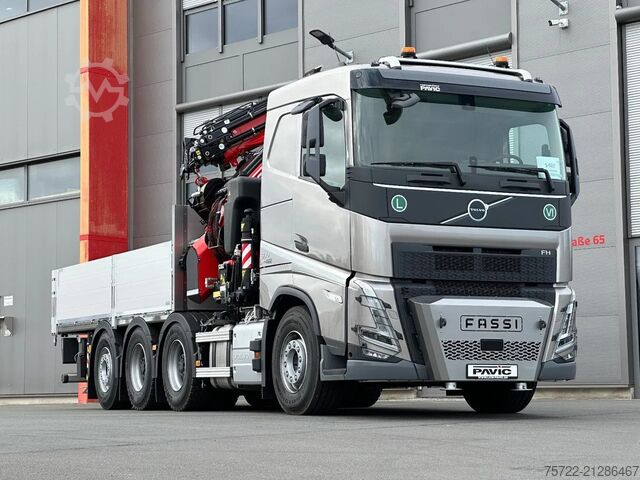 Crane truck Volvo FH 500 8x4 Pritsche mit Fassi F905R.2.7 + JIB