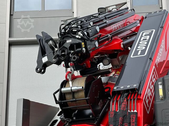 Crane truck Volvo FH 500 8x4 Pritsche mit Fassi F905R.2.7 + JIB