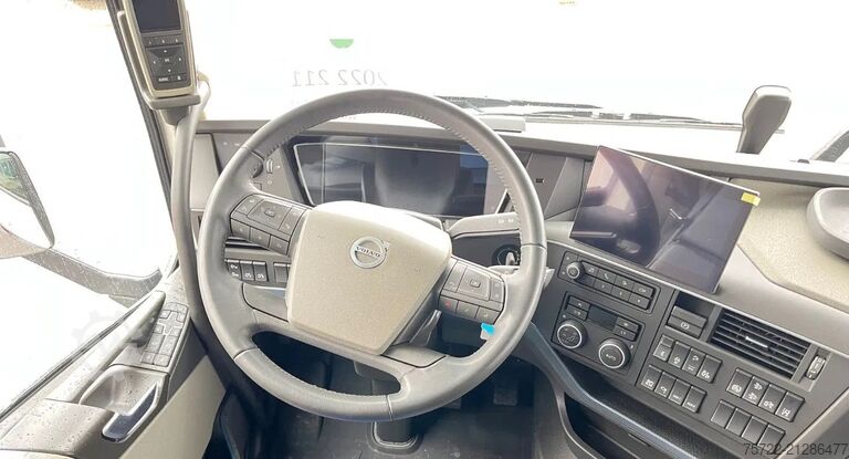 Container transportation Volvo FH 500 6x2 Containerpritsche mit FASSI 545RA.2.28