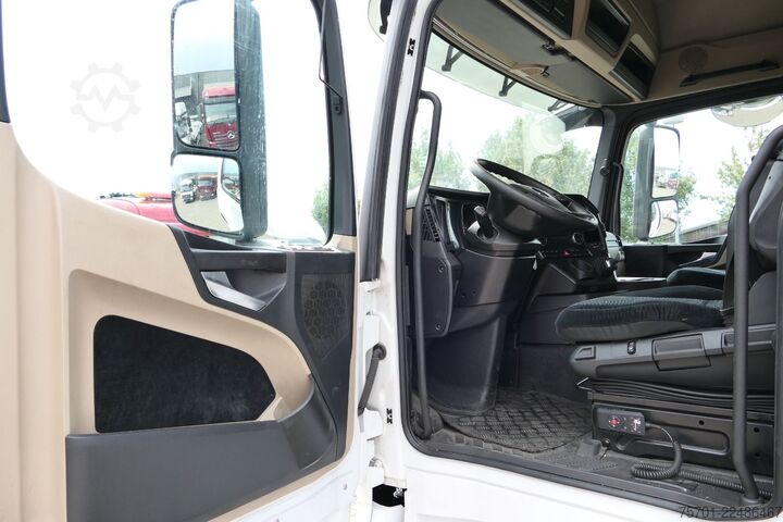 LKW mit Getränkeaufbau MERCEDES-BENZ Actros 2645 Getränke Retarder Komplettzug