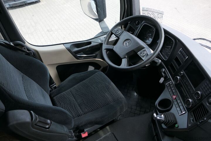 LKW mit Getränkeaufbau MERCEDES-BENZ Actros 2645 Getränke Retarder Komplettzug
