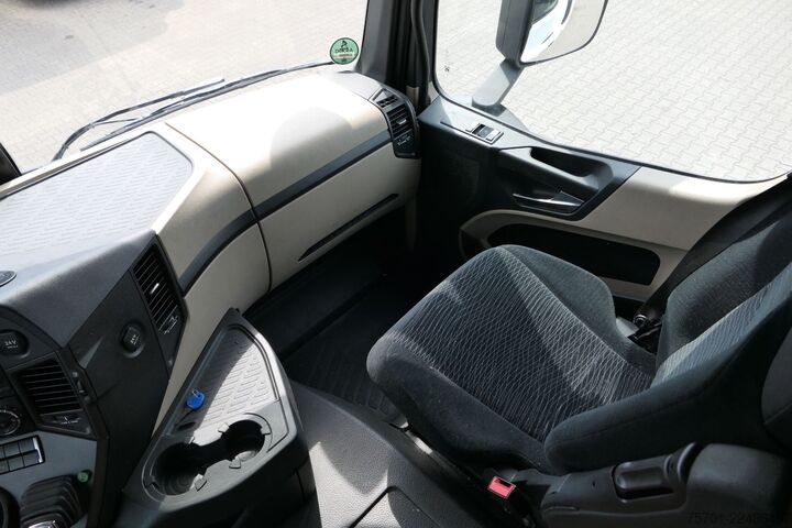 LKW mit Getränkeaufbau MERCEDES-BENZ Actros 2645 Getränke Retarder Komplettzug