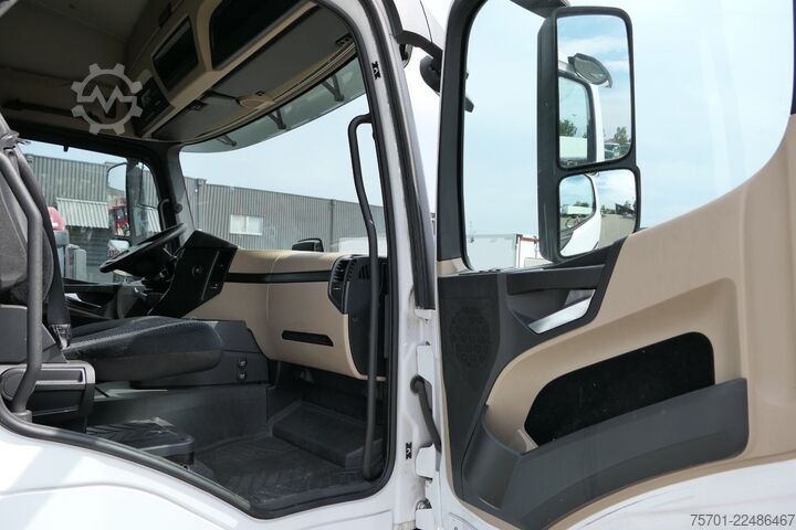 LKW mit Getränkeaufbau MERCEDES-BENZ Actros 2645 Getränke Retarder Komplettzug