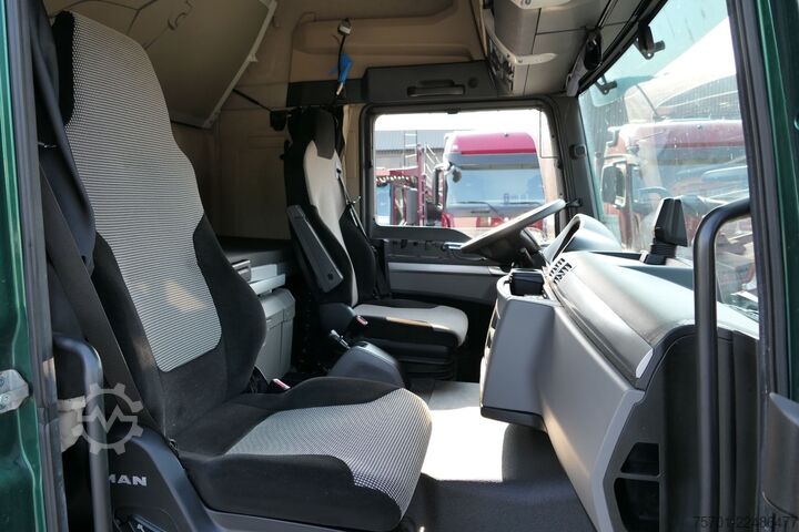 Autószállító teherautó MAN TGM 15.290 geschloss. Autotransp. Komplettzug
