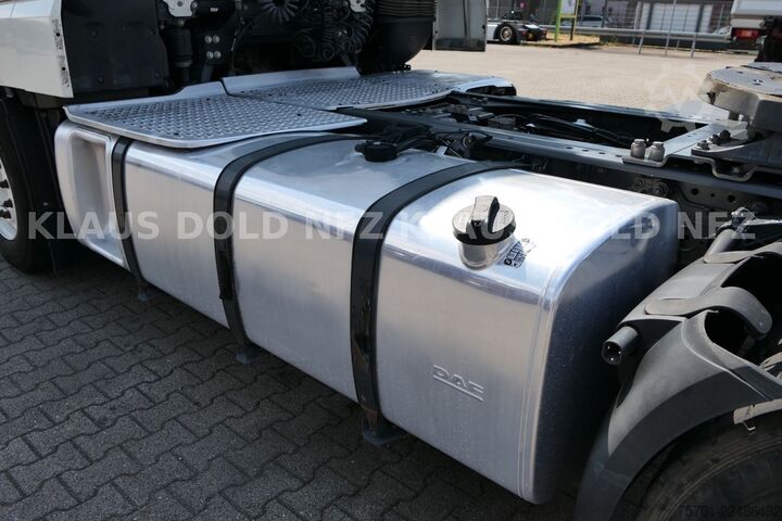 Standard nyergesvontató DAF XF 530 Space Cab XL-Tank Euro 6
