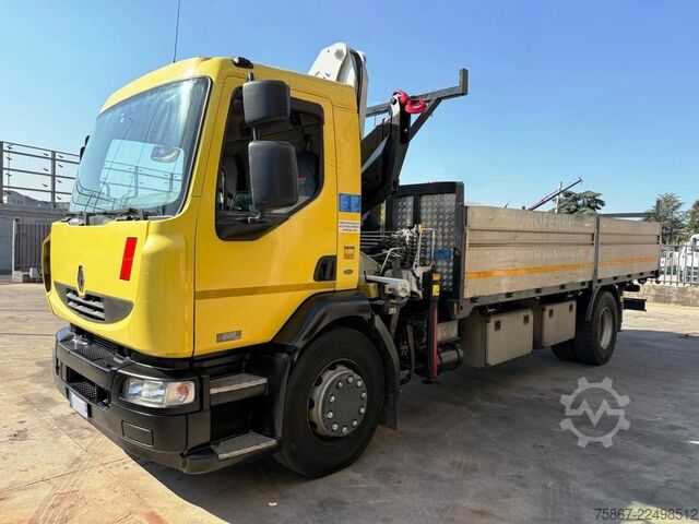 Vrachtauto met open laadbak Renault D220