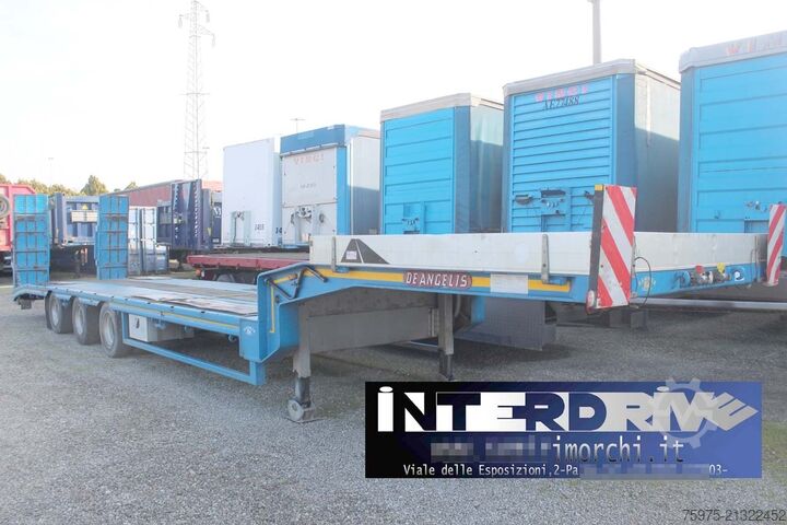 Låglast-semitrailer för transport av byggmaskiner de angelis pianale carrellone rampe 3 assi usato