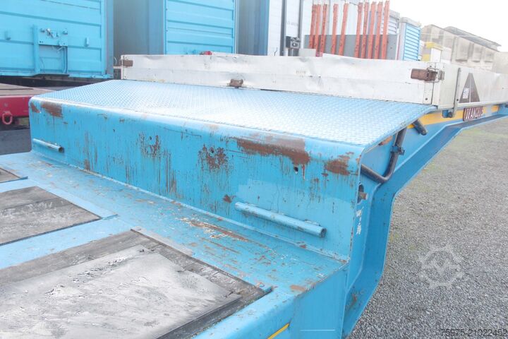 Låglast-semitrailer för transport av byggmaskiner de angelis pianale carrellone rampe 3 assi usato