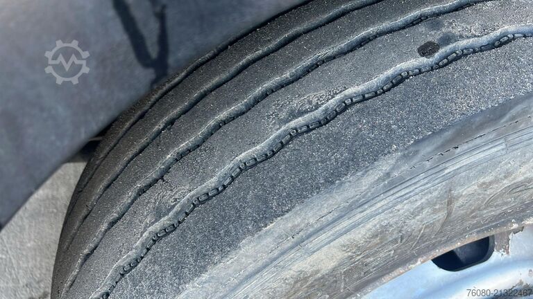 Standaard trekker Iveco Eurotech 440 E 42 (HYDRAULIC PUMP / PTO / MANUA...