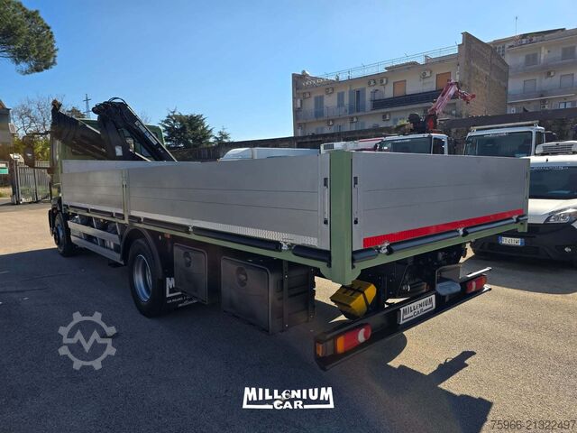 Samochód ciężarowy typu furgon Iveco EUROCARGO 160E25 GRU E CASSONE 2016 EURO