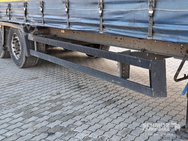 Auflieger mit Pritsche & Plane Schmitz Cargobull Curtainsider Mega