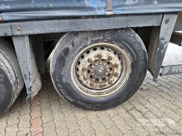 Auflieger mit Pritsche & Plane Schmitz Cargobull Curtainsider Mega