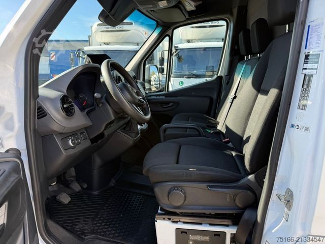 Koelwagen met geïsoleerde laadbak MERCEDES-BENZ SPRINTER 516 CDI Kühlkoffer LBW 0,75 T*MOTOR NEU