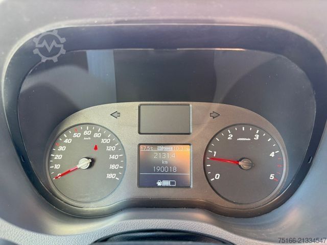 Koelwagen met geïsoleerde laadbak MERCEDES-BENZ SPRINTER 516 CDI Kühlkoffer LBW 0,75 T*MOTOR NEU