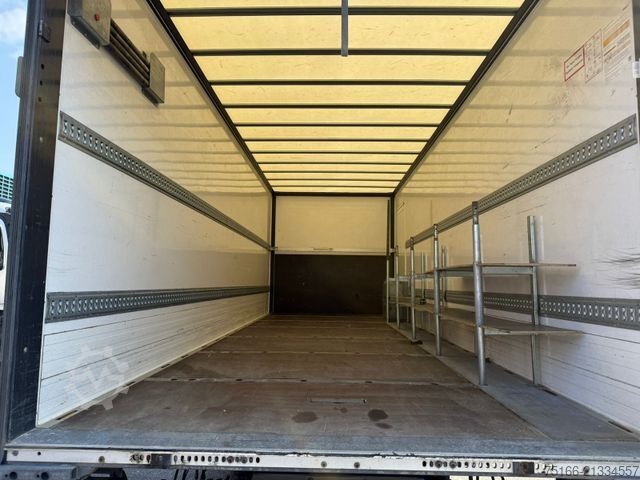 Furgon sa rashladnim sandukom MERCEDES-BENZ ATEGO 821 L Kühlkoffer 4,30 m LBW 1 T*MITSUBISHI