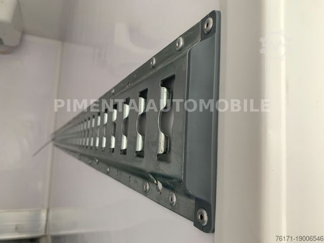 Koelwagen met geïsoleerde laadbak IVECO Daily 70C18P TK-KOFFER LUFT LBW AHK LED AKTION