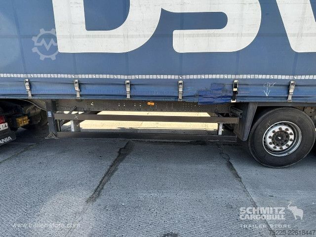 Nyitott ponyvás félpótkocsi Schmitz Cargobull Curtainsider Standard