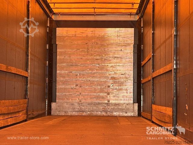 Nyitott ponyvás félpótkocsi Schmitz Cargobull Curtainsider Standard