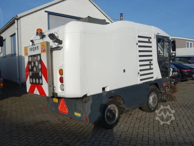 Varredora de rua Ravo 540 EURO5