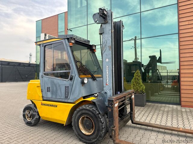 Carretilla elevadora de 4 ruedas Jungheinrich DFG45/Positioner+sideshift/Air condition