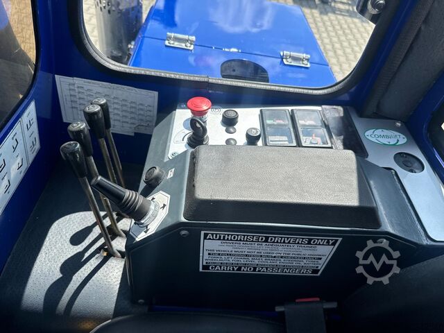 Firevejstruck Combilift C3000/ Mast 7500 mm /Teleskopic forks
