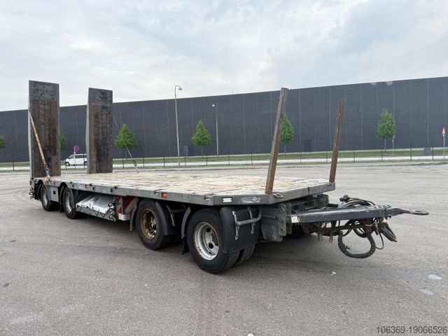 Lågbyggd trailer  MTDK 4 Achsen 30 t. Maschinen Hydr. rampen