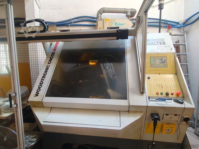 Mașină de ascuțit lame din carbură (HW) cu încărcător Walter Woodtronic CNC5d
