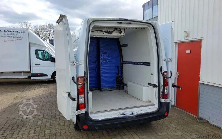 Koelwagen Renault Master 135.35 L3H2 GESLOTEN - DIVERSE SCHADES -...