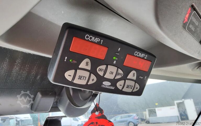 Koelwagen Renault Master 135.35 L3H2 GESLOTEN - DIVERSE SCHADES -...