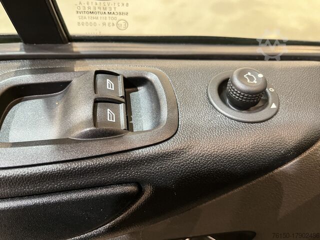 Bestelbus Ford Transit Custom 300 2.0 TDCI L1H1 Trend 130 PK /...