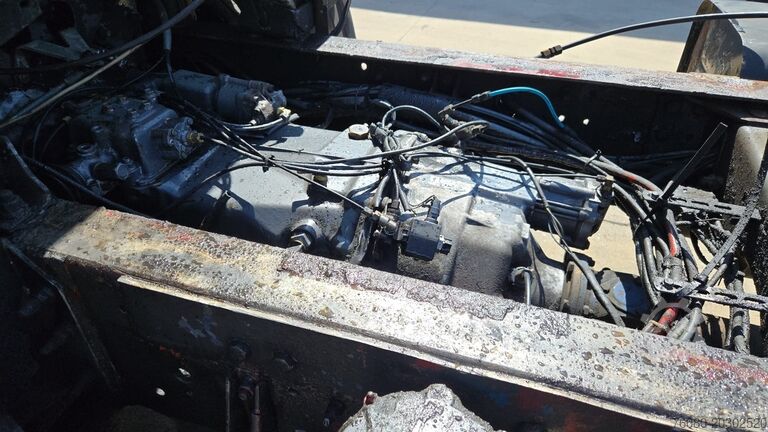 Chassis cabine Volvo F 12 - 360 (FULL STEEL SUSPENSION / MANUAL PUMP...