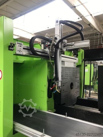 Spuitgietmachine Engel Victory 330/110 Tech / Produktionslinie