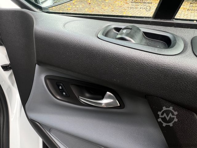 Minibus FORD Tourneo Custom 2.0 TdCi 77 kw 9 Sitze Euro 6