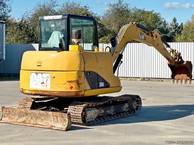 Valjak za puteve CATERPILLAR 306 * Raupenbagger * Top Zustand !