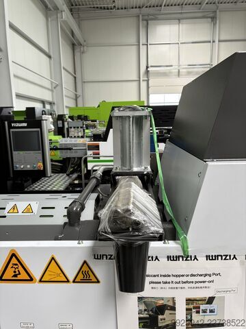 Fröccsöntőgép YIZUMI UN160A6-EU/ IU945