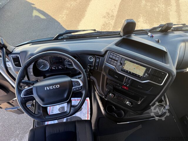 Tractor estándar Iveco s-way 490