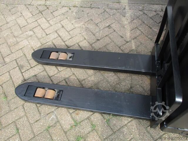 Hoogheffende palletwagen BT SWE 080L