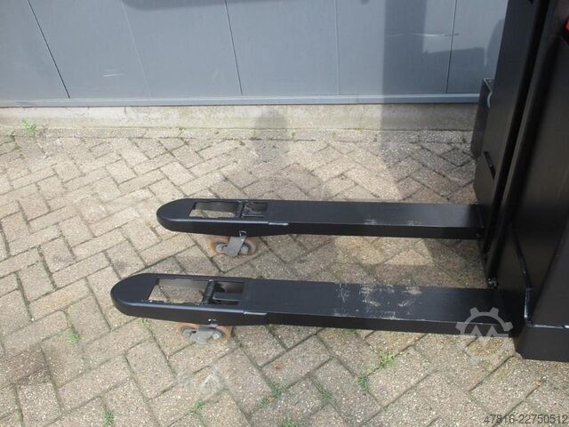 Hoogheffende palletwagen BT SWE 080L