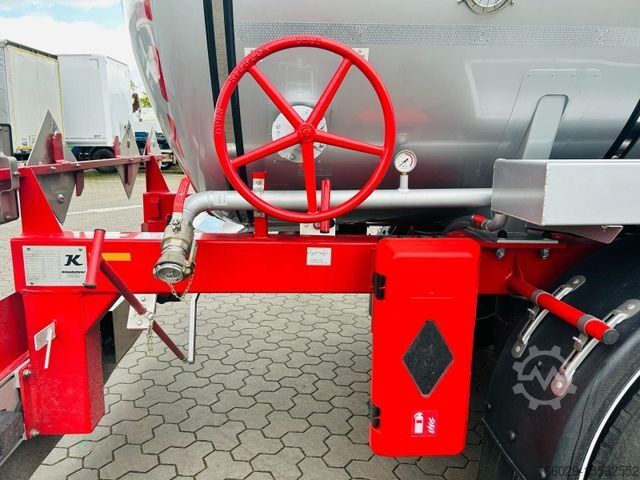 Ημιρυμουλκούμενο βυτιοφόρο KÄSSBOHRER Edelstahl Tankauflieger Bitumen 32m³