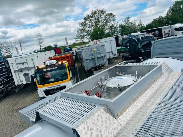 Ημιρυμουλκούμενο βυτιοφόρο KÄSSBOHRER Edelstahl Tankauflieger Bitumen 32m³