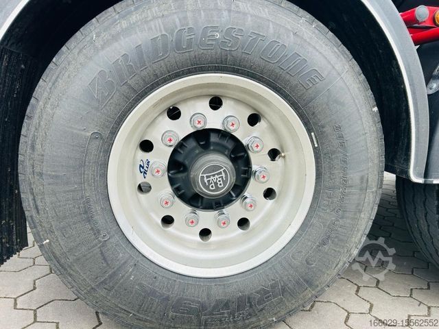 Ημιρυμουλκούμενο βυτιοφόρο KÄSSBOHRER Edelstahl Tankauflieger Bitumen 32m³