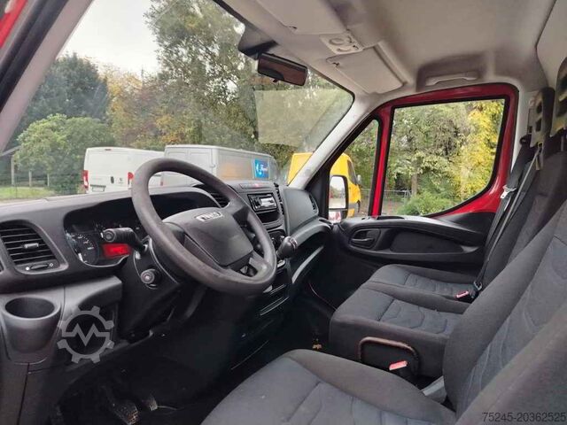 Van Iveco 35S 14 2.3  FURGONATO CON PEDANA
