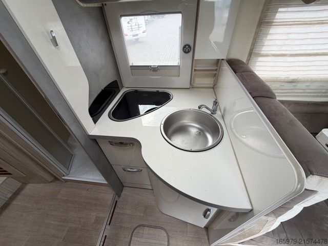 Félintegrált lakóautó MILLER Louisiana