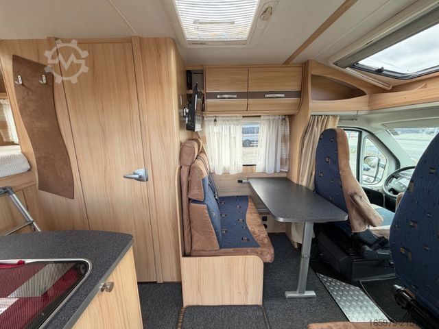 Félintegrált lakóautó SUNLIGHT T57